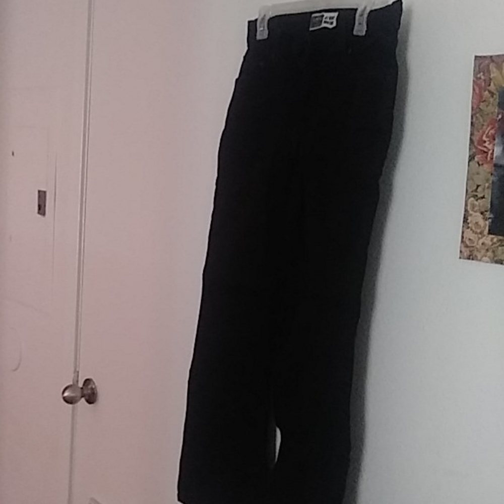 Assorted clothing - Picture 5 of 11